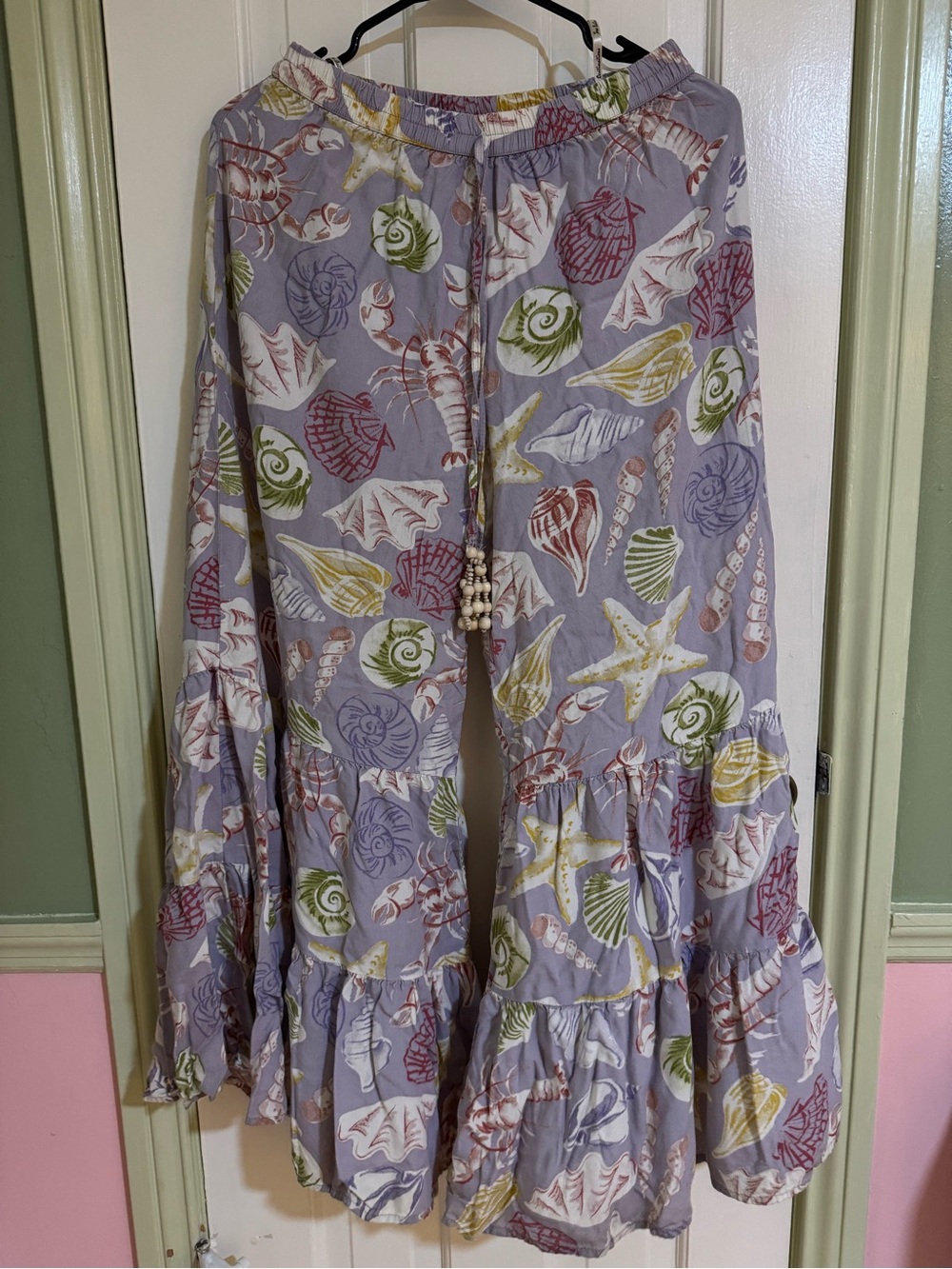 Women's Lavender Shell-Print pants